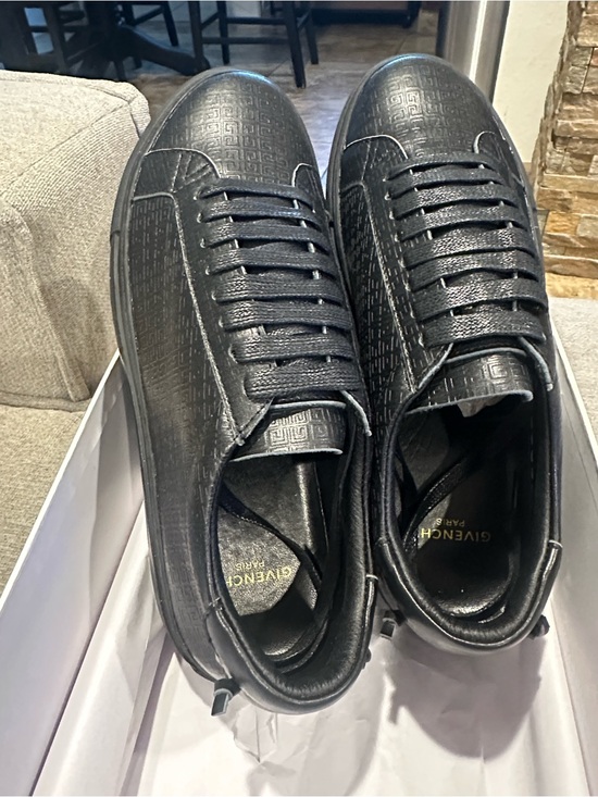 Guangzhou Other - Black Men’s Low-Top Leather Sneakers size 40